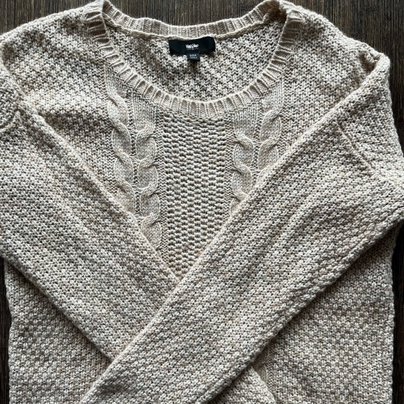 Knit wool sweater - Picture 1 of 2